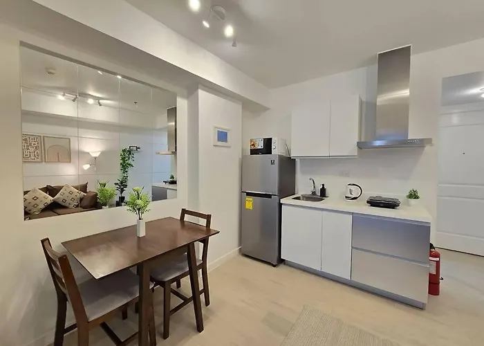 Citispace 1br Condotel At Azure Urban Near Airport #az06a *